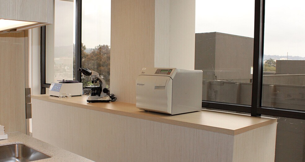 More Photos Of 433 N Camden Dr, Beverly Hills Coworking Space