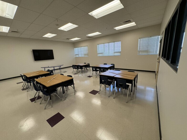 More Photos Of 2435 E Pecan Rd, Phoenix Specialty For Sale