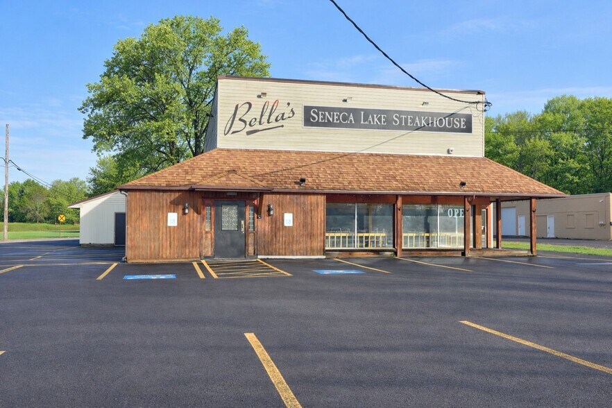 More Photos Of 369 Waterloo Geneva Rd, Waterloo Town Restaurant For Sale