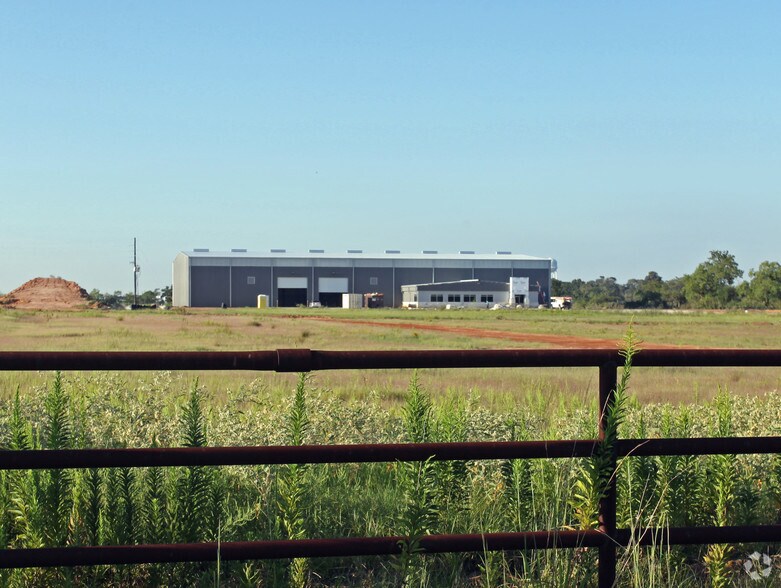 More Photos Of 16326 Mueschke Rd, Cypress Light Distribution For Lease