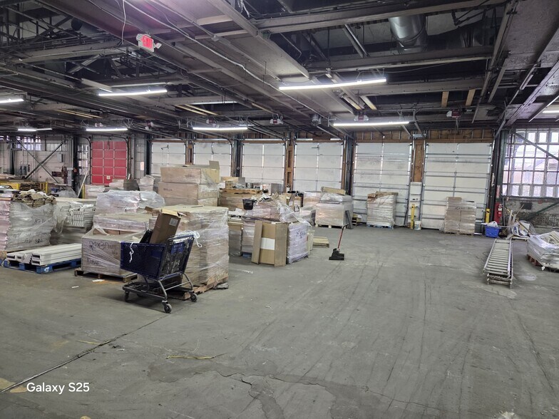 More Photos Of 99 Jersey Ave, New Brunswick Warehouse For Lease