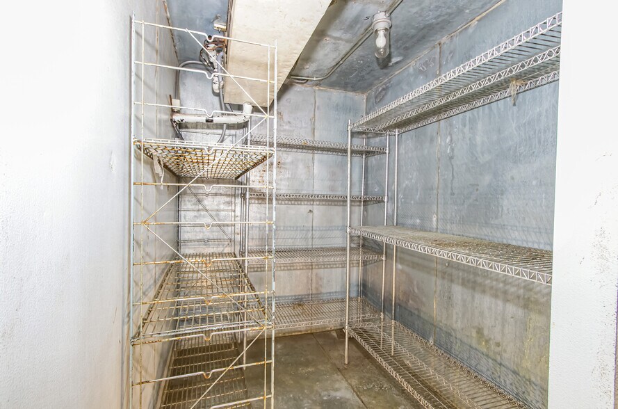 More Photos Of 15 7th St, Augusta Restaurant For Sale