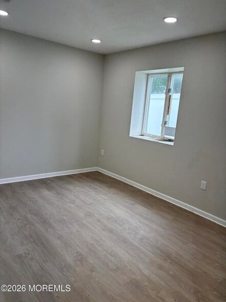 More Photos Of 1202 S Olden Ave, Hamilton Office For Sale