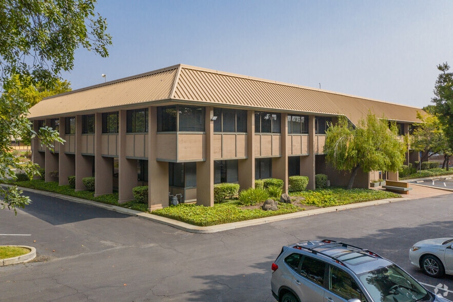 More Photos Of 2975 Scott Blvd, Santa Clara Office For Lease