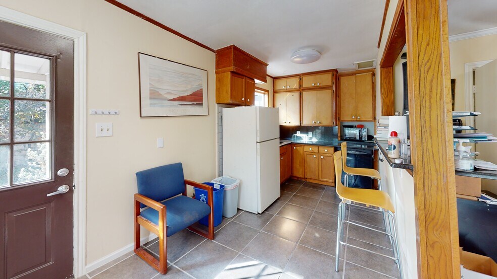 More Photos Of 1607 E 7th St, Austin Office For Sale