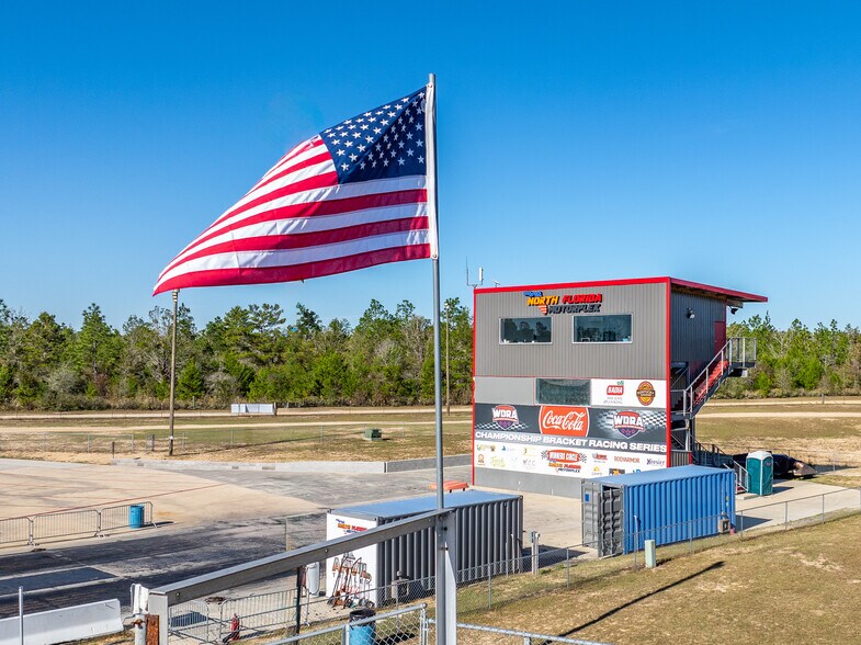 More Photos Of 21281 NW Apache Rd, Fountain Racetrack For Sale