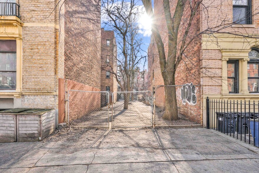More Photos Of 1404A Pacific Street, Brooklyn Land For Sale
