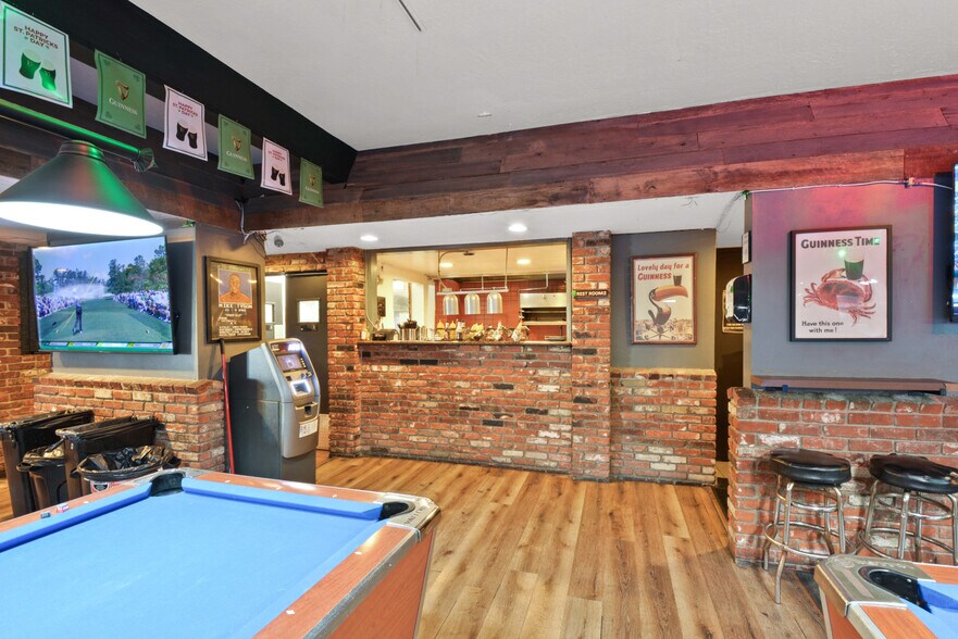 More Photos Of 2391 S El Camino Real, San Clemente Bar For Sale
