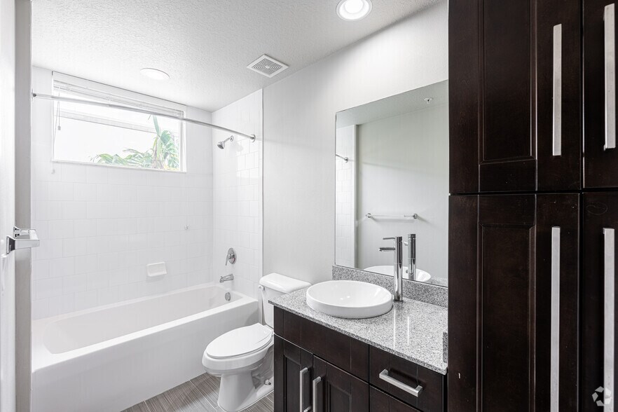 More Photos Of 190 SE 5th Ave, Delray Beach Apartments For Lease