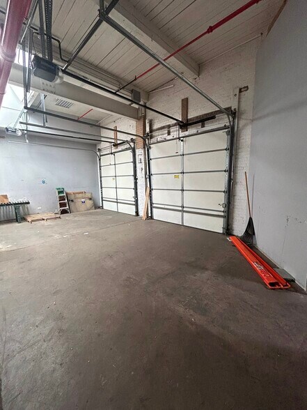 More Photos Of 4300 N Knox Ave, Chicago Warehouse For Sale