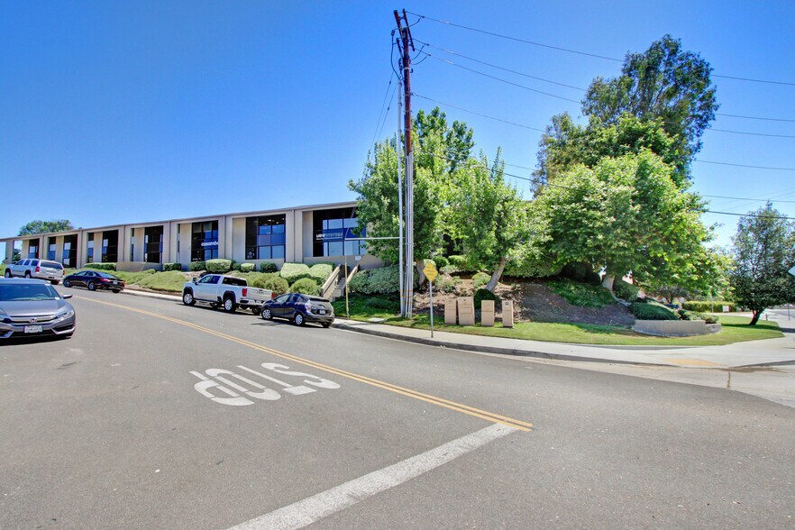 More Photos Of 5210 Lewis Rd, Agoura Hills Light Distribution For Sale