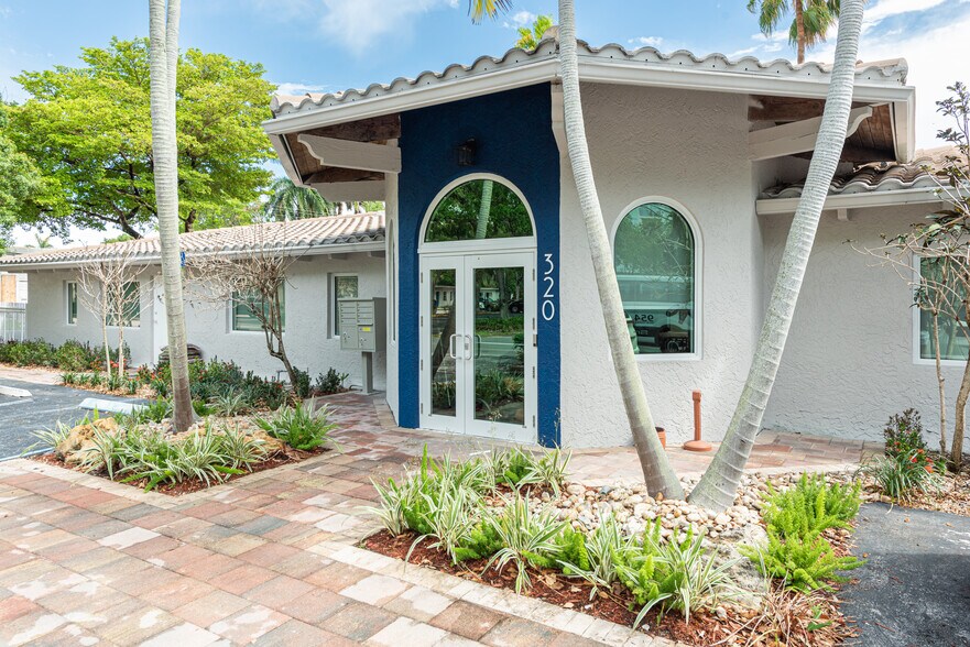 More Photos Of 320 SE 9th St, Fort Lauderdale Loft Creative Space For Sale