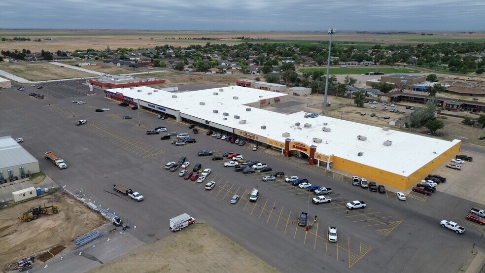 More Photos Of 910 S Kansas Ave, Liberal General Retail For Sale