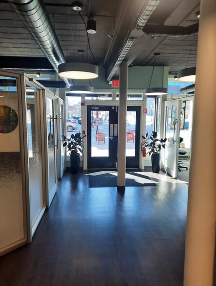 More Photos Of 3 Eagle Sq, Concord Office For Lease