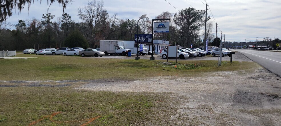 More Photos Of 542738 US Highway 1, Callahan Auto Dealership For Sale