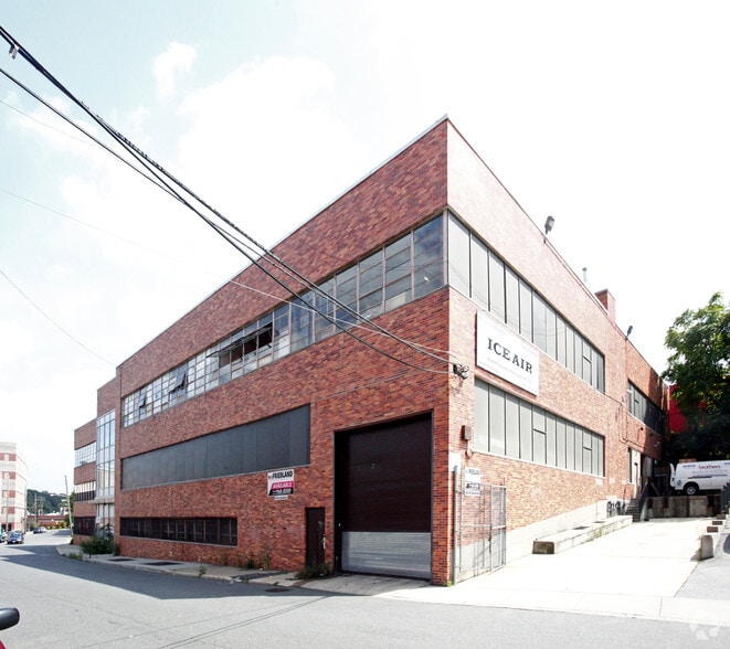 Primary Photo Of 80 Hartford Ave, Mount Vernon Warehouse For Sale