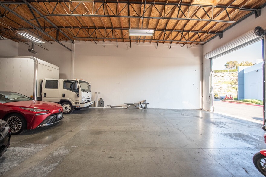 More Photos Of 1678-1692 Ord Way, Oceanside Warehouse For Lease