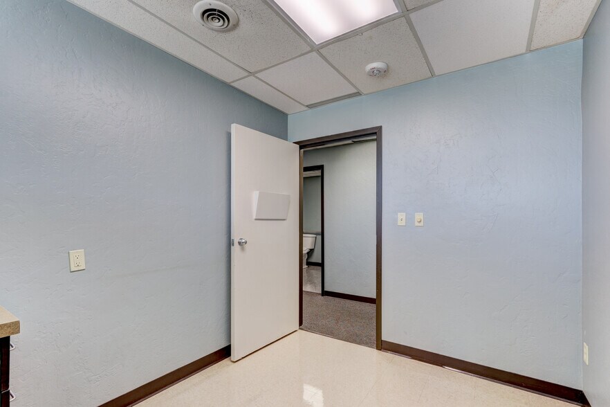 More Photos Of 5622 N Portland Ave, Oklahoma City Medical For Lease