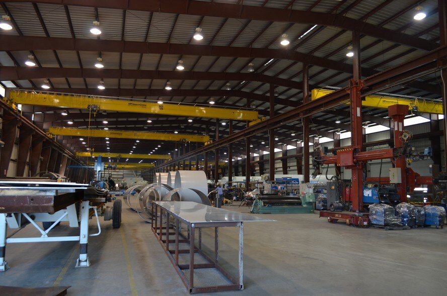 More Photos Of 1411 Transport Dr, Baytown Manufacturing For Lease
