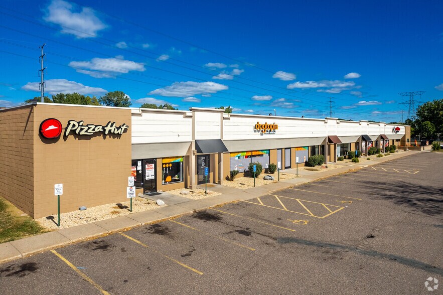 More Photos Of 2015-2029 Woodlynn Ave, Maplewood Freestanding For Lease