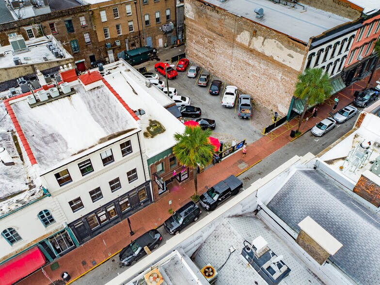 More Photos Of 111 W Congress St, Savannah Storefront Retail Office For Sale