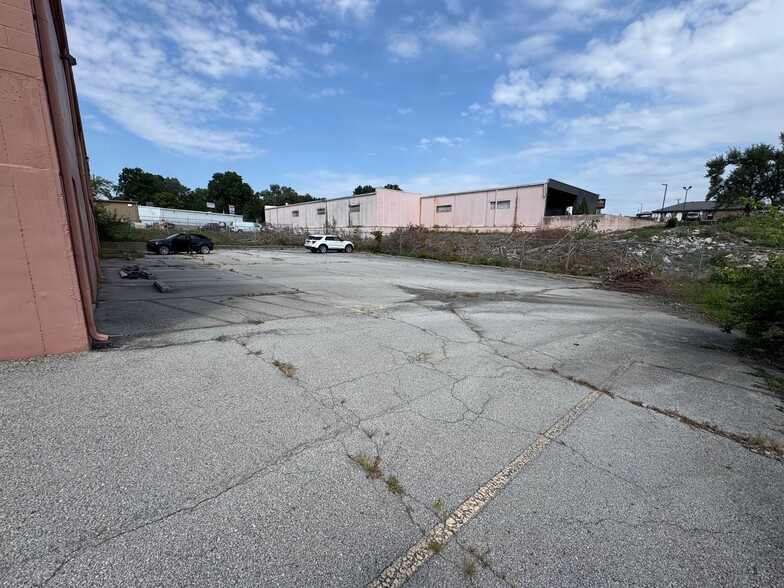 More Photos Of 4609 S Norfleet Rd, Independence Office For Sale