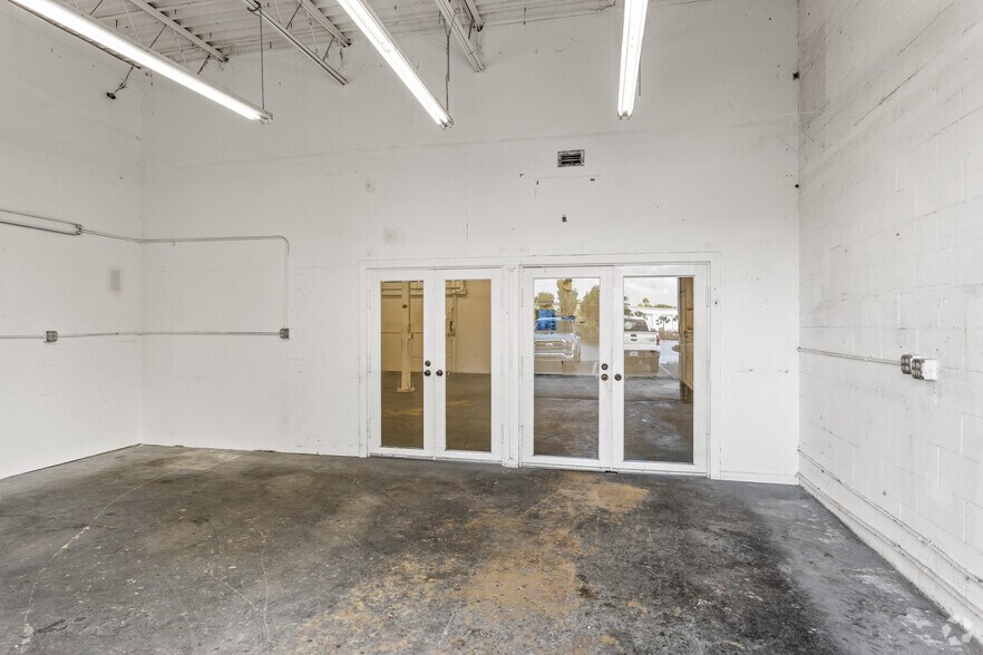 More Photos Of 3825 Investment Ln, West Palm Beach Unknown For Lease