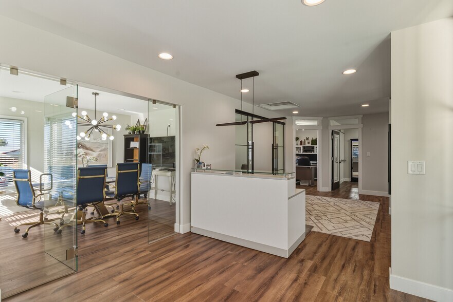 More Photos Of 152 W 500 S, Bountiful Office For Sale