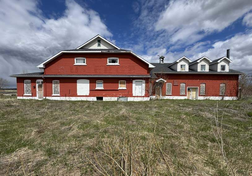 More Photos Of 305 Rang Du Pays-Brulé, Saint-Célestin Freestanding For Sale