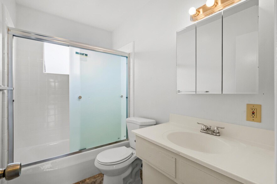 More Photos Of 1041 Calla Ave, Imperial Beach Apartments For Sale