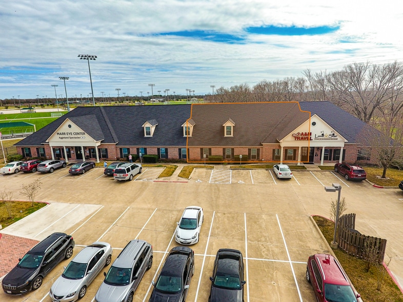 More Photos Of 3030 University Dr E, College Station Medical For Lease