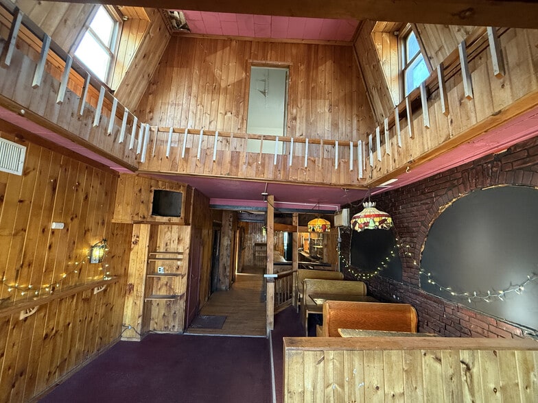 More Photos Of 57 Gleneida Ave, Carmel Restaurant For Sale