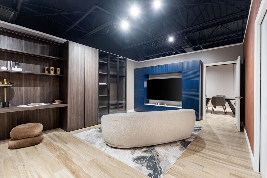 More Photos Of 800 Harbour Dr, Naples Office For Lease