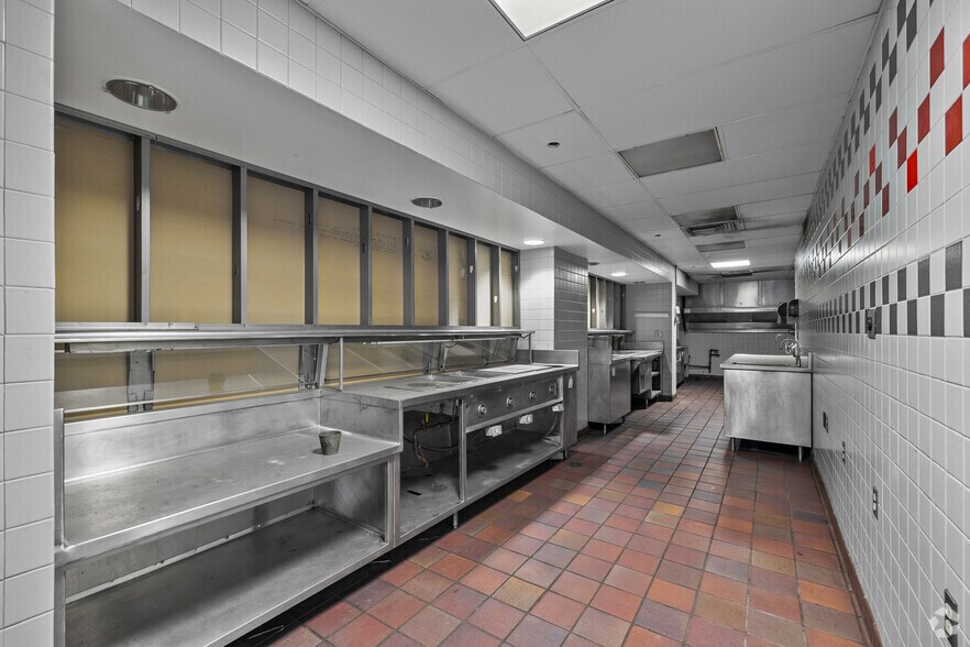 More Photos Of 285 Broad St, Hartford Office For Sale