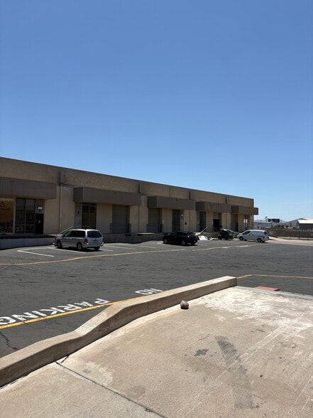 More Photos Of 3550 W Clarendon Ave, Phoenix Unknown For Lease