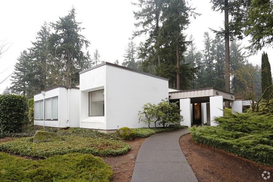 More Photos Of 16463 Lower Boones Ferry Rd, Lake Oswego Unknown For Lease