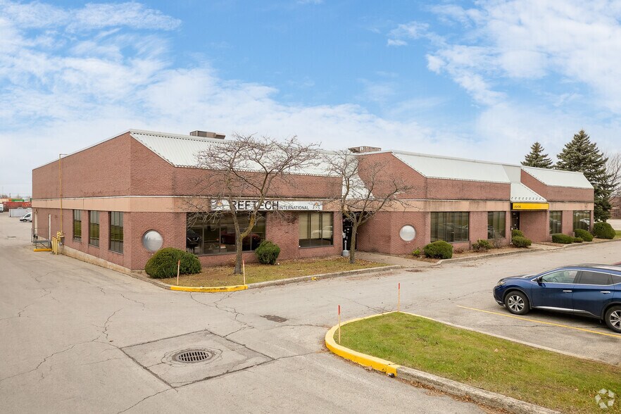 More Photos Of 1825-1865 Ave 32nd, Montréal Warehouse For Lease