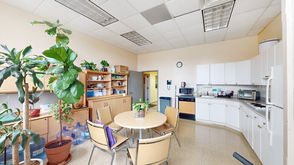 More Photos Of 31-21 31st St, Long Island City Office For Lease