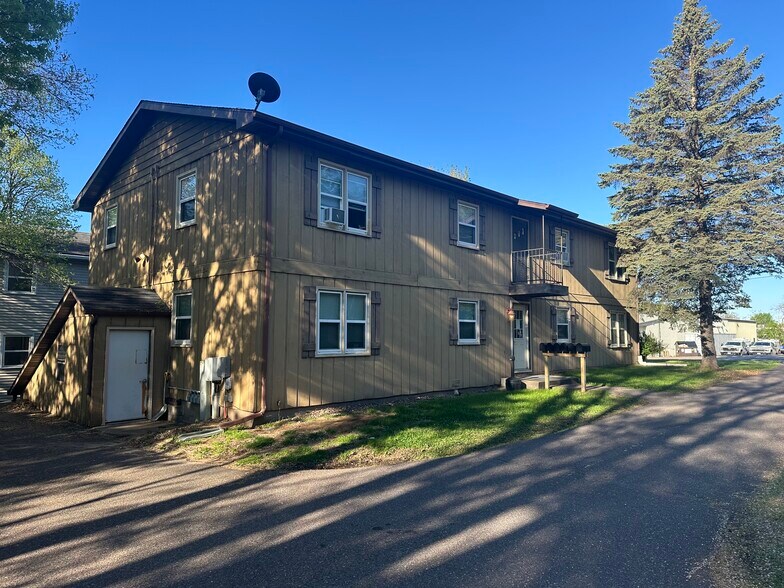 Primary Photo Of 615 Mount Nemo Ave, Eau Claire Multifamily For Sale