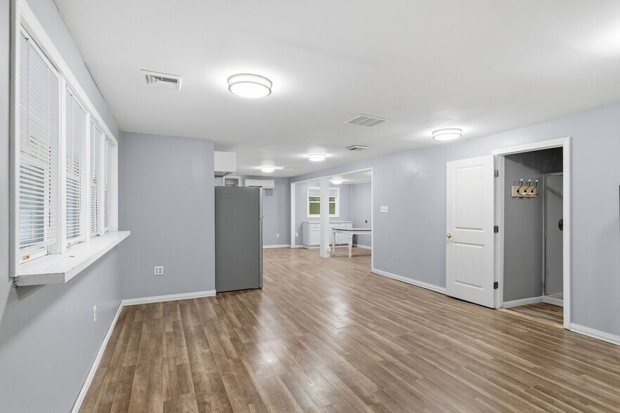 More Photos Of 1508 Main St, Agawam Restaurant For Sale