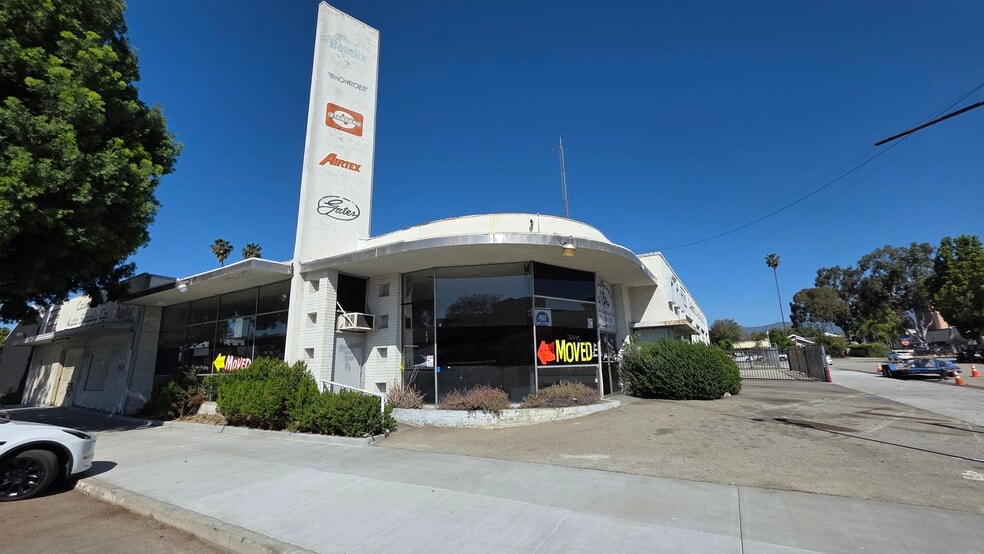 More Photos Of 155 W Commercial St, Pomona Unknown For Lease