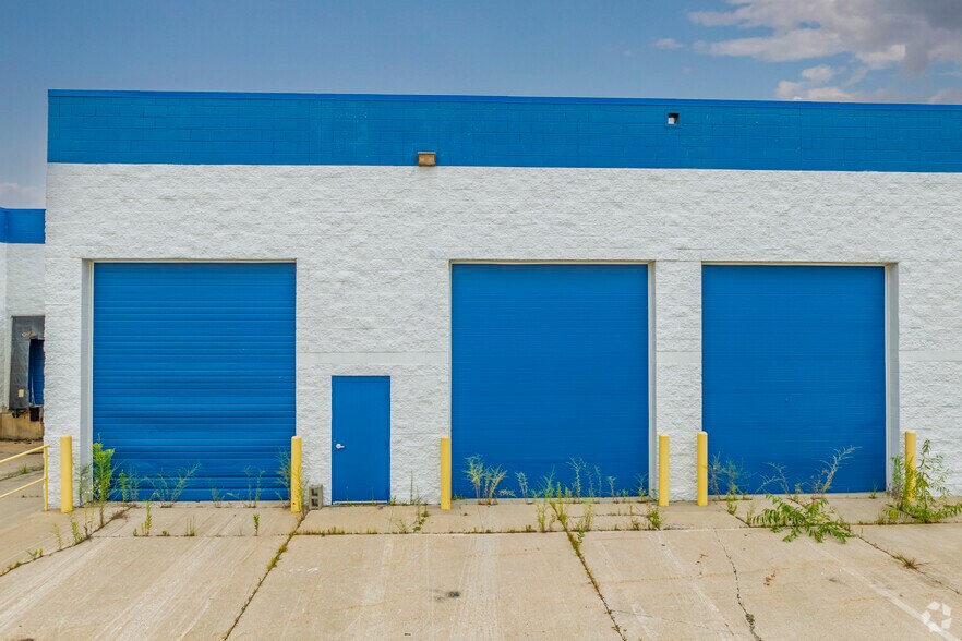 More Photos Of 1870-1880 Hydraulic Dr, Howell Warehouse For Lease
