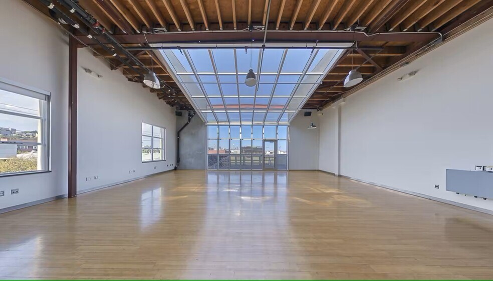 More Photos Of 991 Tennessee St, San Francisco Manufacturing For Sale