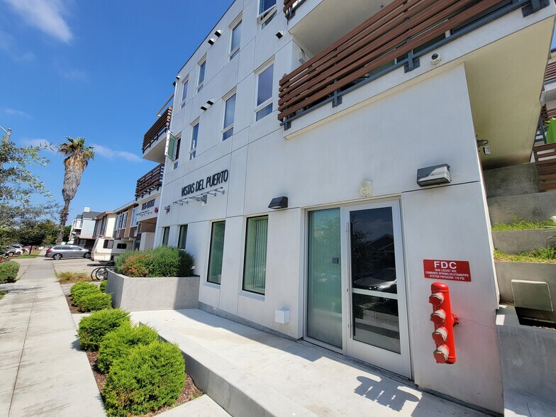 More Photos Of 1836-1852 Locust Ave, Long Beach Apartments For Lease