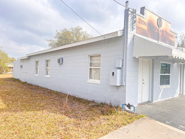 More Photos Of 1110 E Laura St, Plant City Funeral Home For Sale