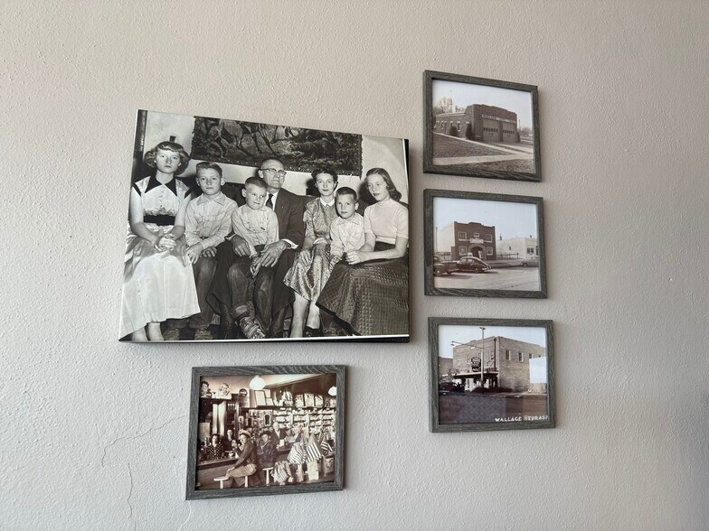 More Photos Of 218 Commercial Ave, Wallace Hotel For Sale