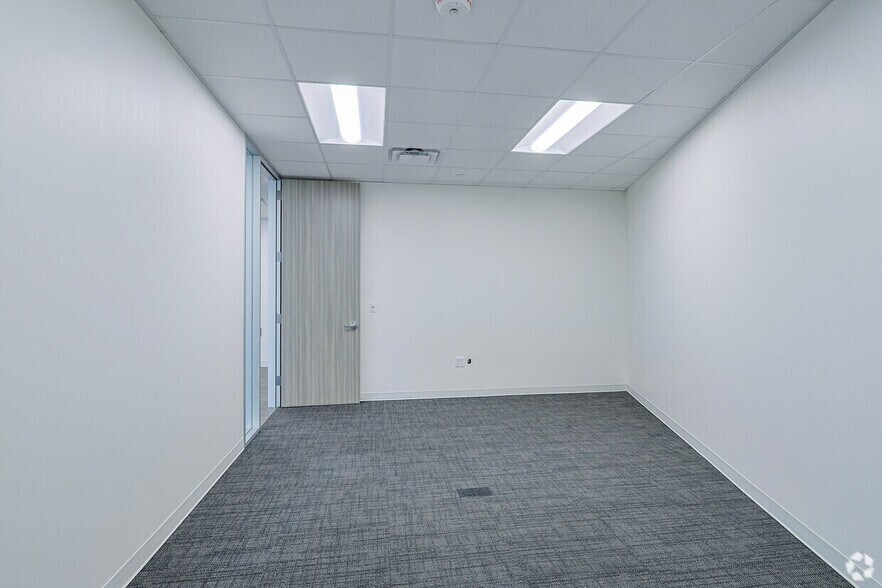 More Photos Of Hero Way West, Leander Unknown For Lease