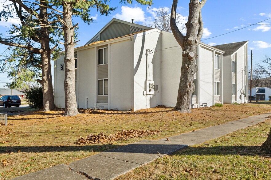 More Photos Of 1001 W 9th St, Russellville Apartments For Sale