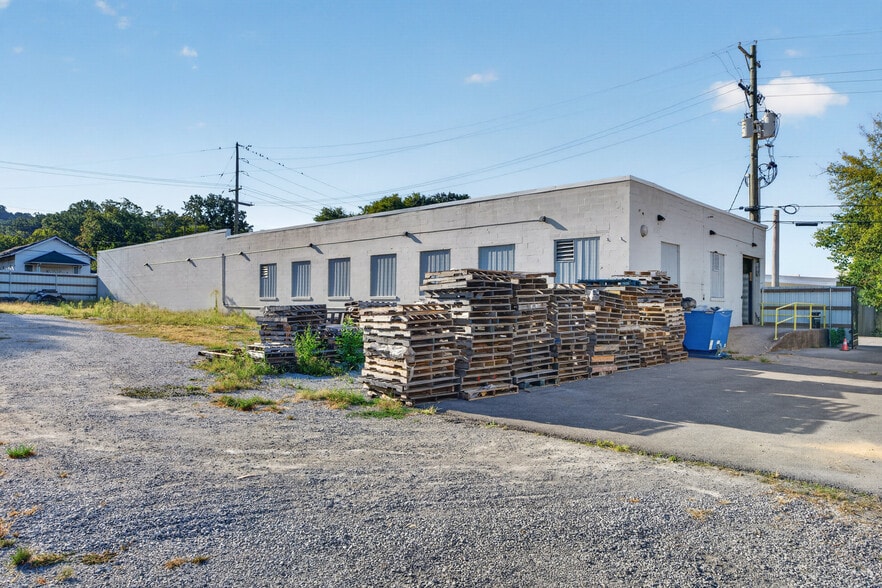 More Photos Of 3709A Dodds Ave, Chattanooga Manufacturing For Lease