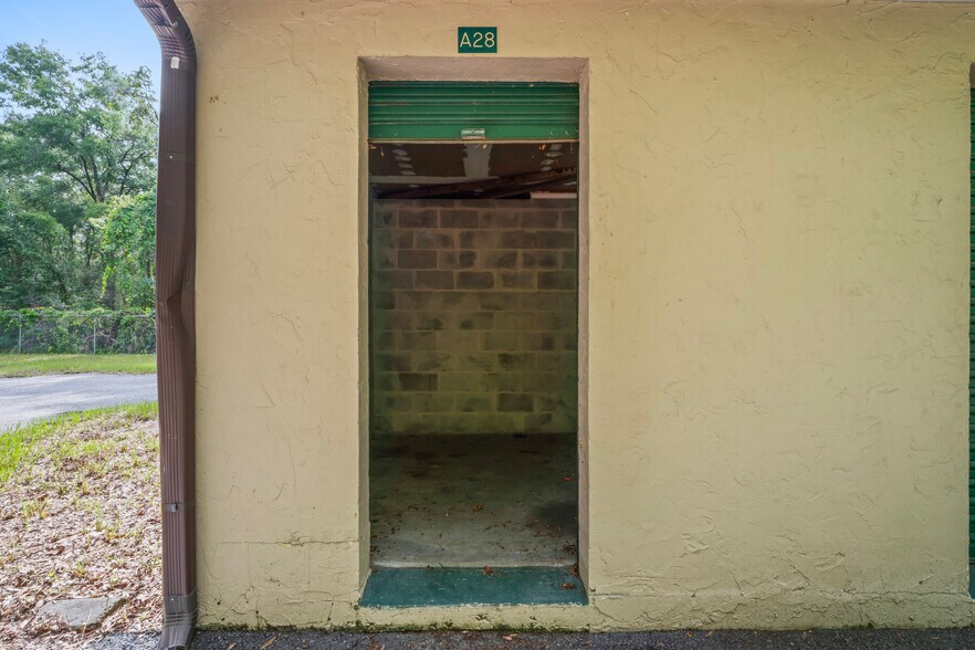 More Photos Of 16331 Cortez Blvd, Brooksville Self Storage For Sale